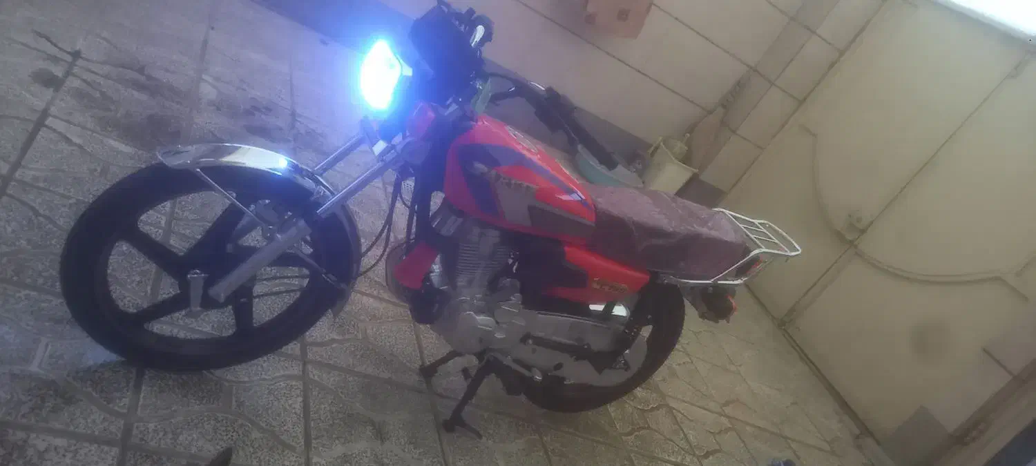 پرواز 150|موتورسیکلت|نیشابور, گنبد سبز|دیوار