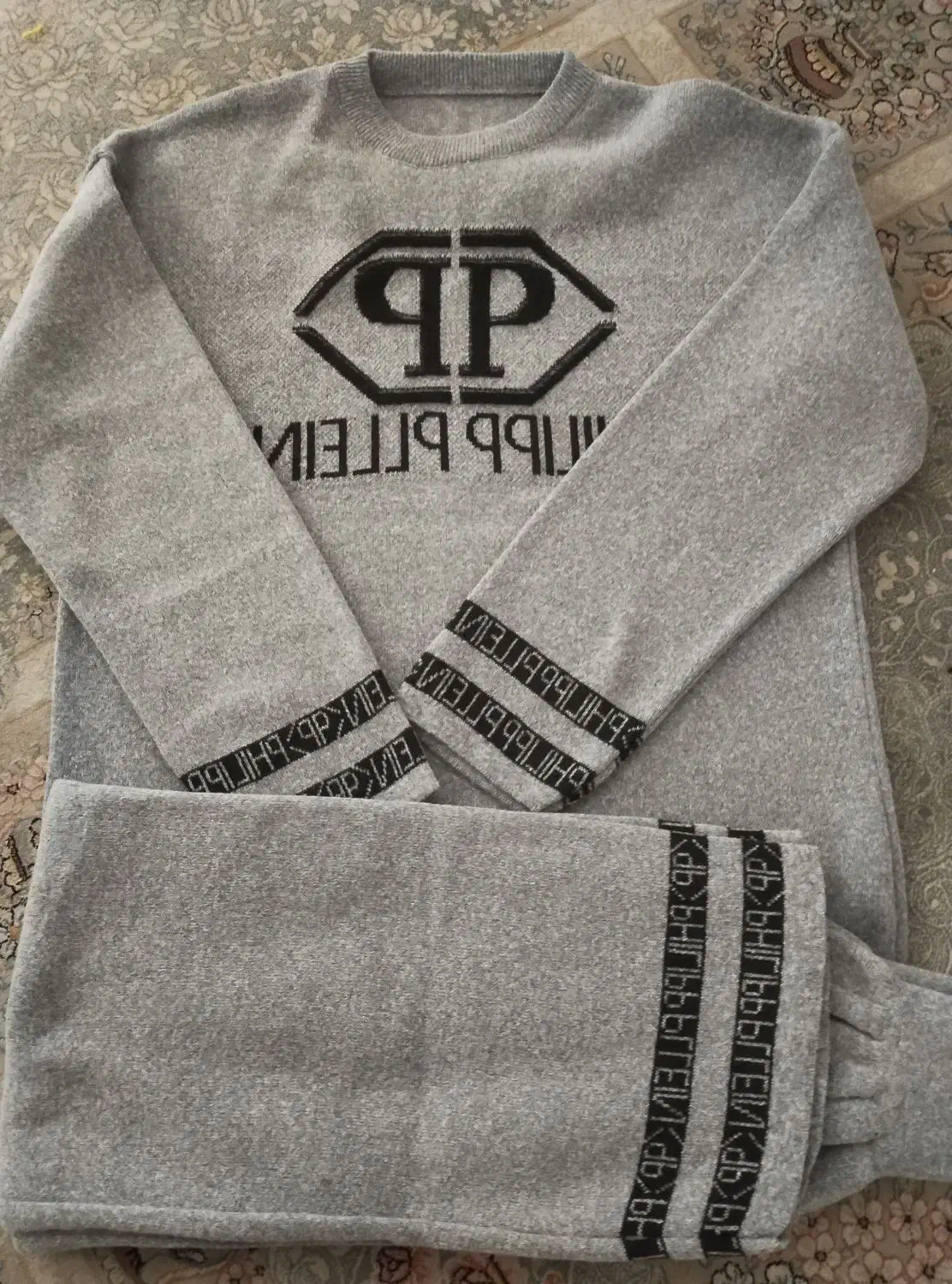 لباس بافت|لباس|نیریز, |دیوار