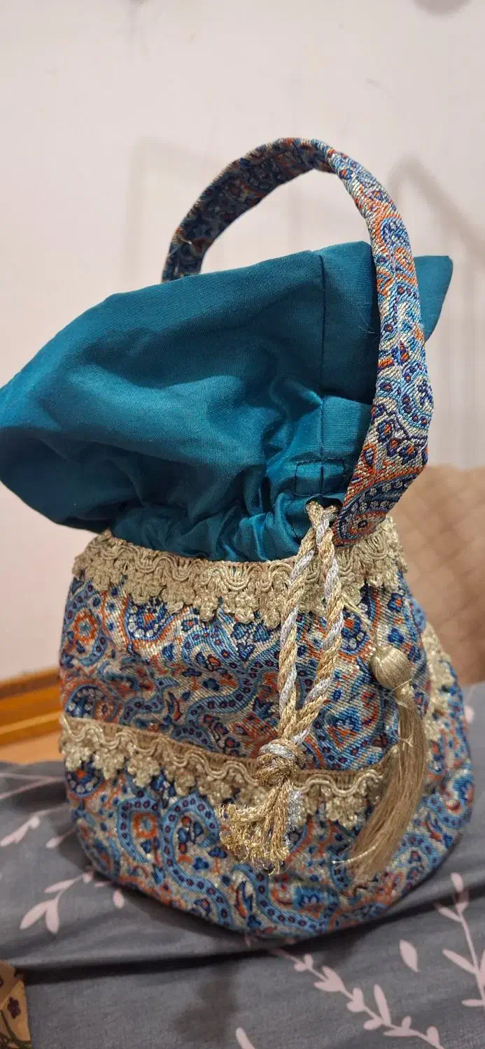 کیسه شاباش و گل مصنوعی|صنایع دستی و سایر لوازم تزئینی|لنگرود, |دیوار