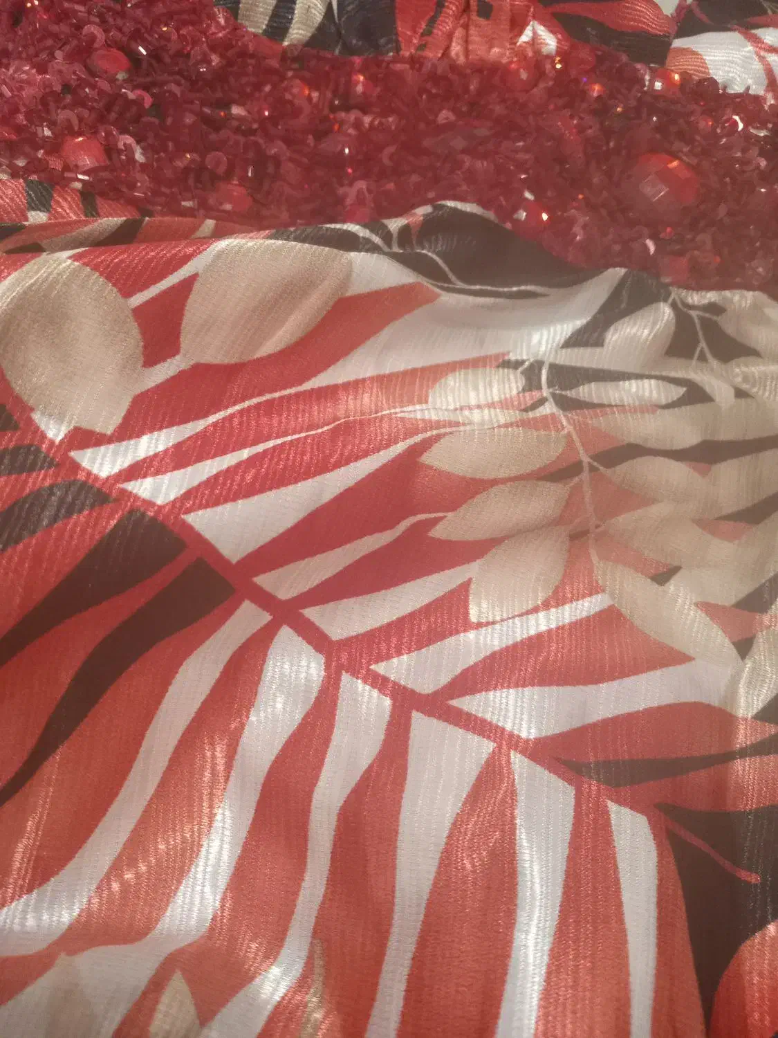 لبلس راحتی و خواب ساتن|لباس|اندیشه, اندیشه فاز ۱|دیوار