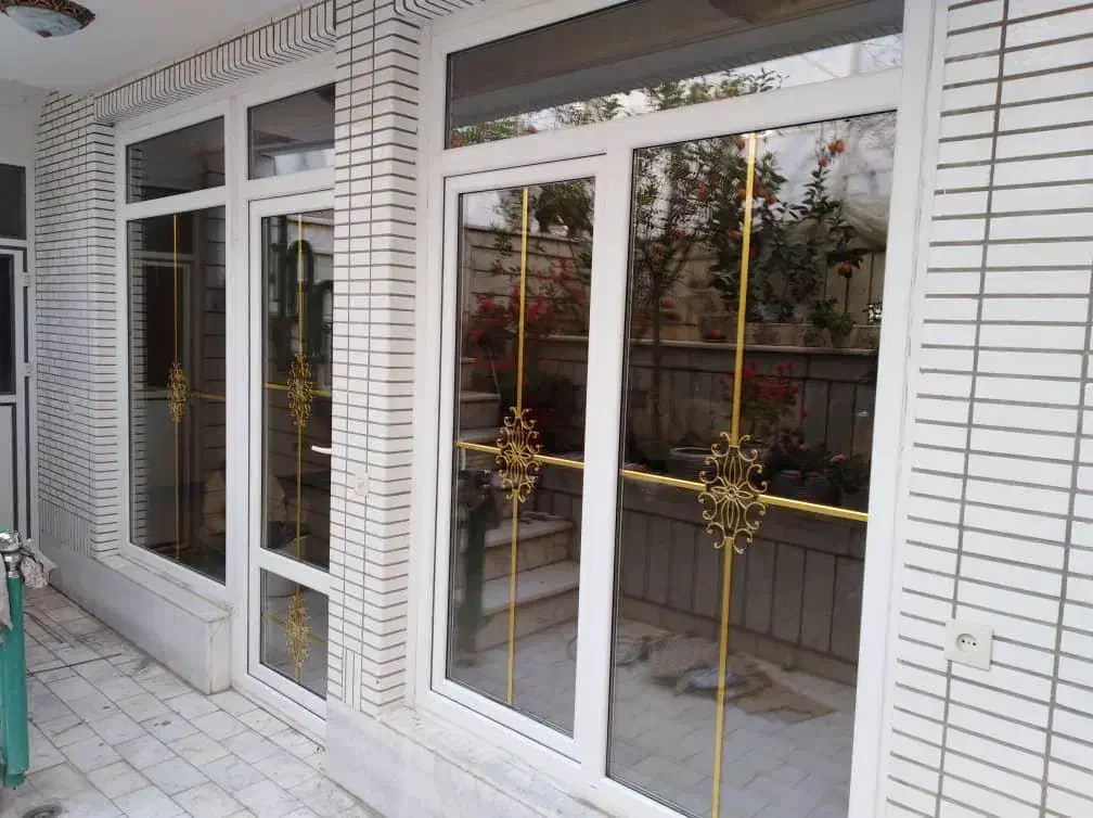 تولید تعمیر درب پنجره دوجداره upvc مستقیم ازکارگاه|خدمات پیشه و مهارت|کرمانشاه, |دیوار