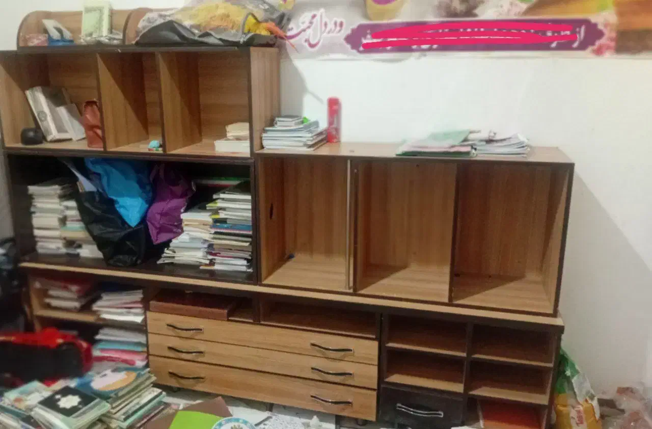 کتابخانه. باکس لباس. میز تی وی|کتابخانه، شلف، قفسههای دیواری|اسلامشهر, شهرک امام حسین (میان آباد)|دیوار
