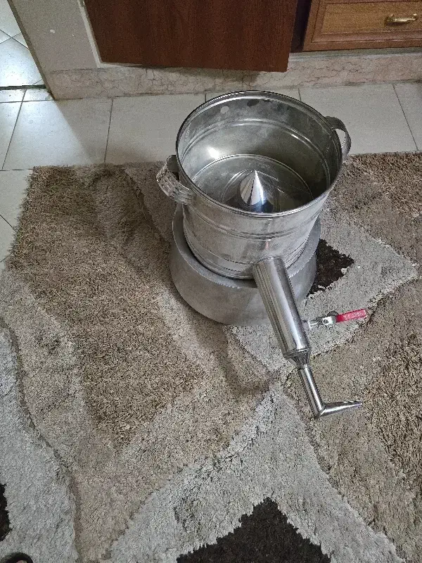 دیگ عرق گیری|ظروف پخت‌وپز|شیراز, تاچارا|دیوار