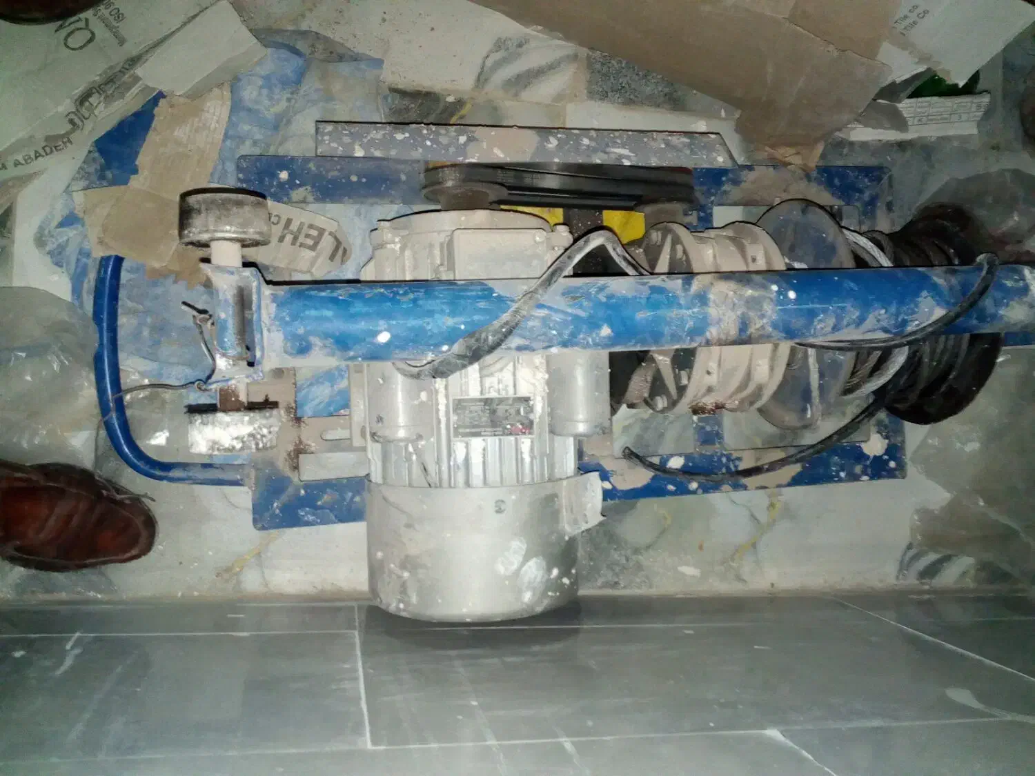 بالابر وفرغون|مصالح و تجهیزات ساختمان|اردبیل, |دیوار