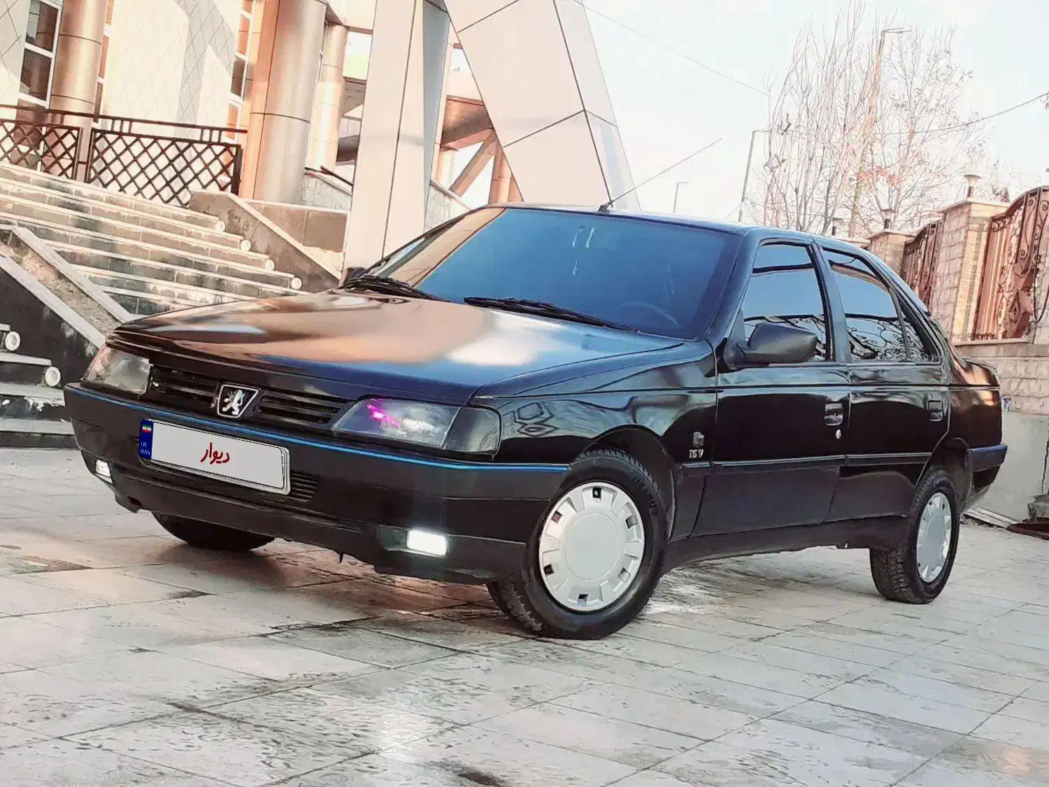 پژو ۴۰۵ مشکی مدل ۸۱|خودرو سواری و وانت|خرمآباد, |دیوار
