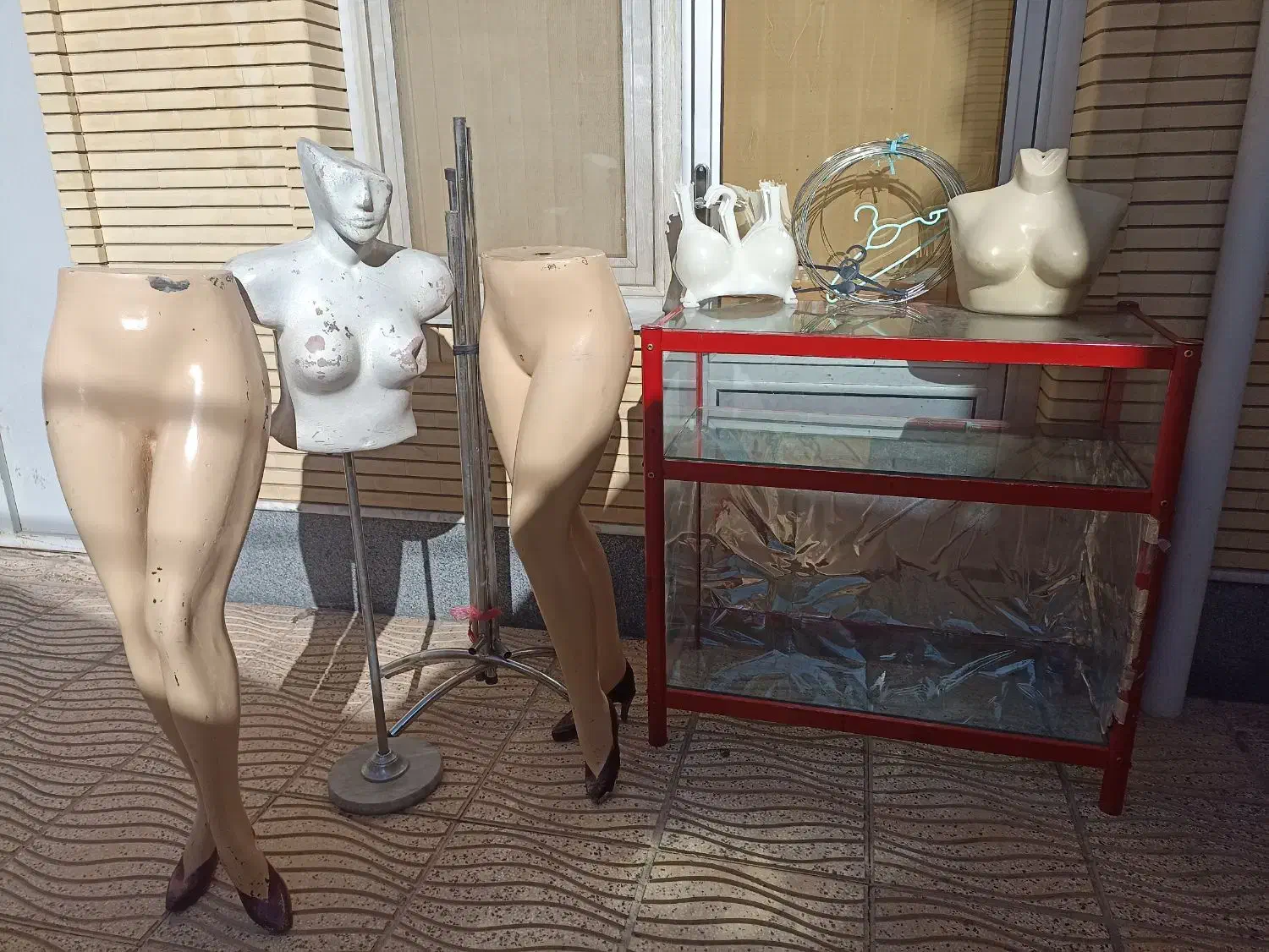 فروش وسایل مغازه به علت جمع اوری|فروشگاه و مغازه|سراب, |دیوار