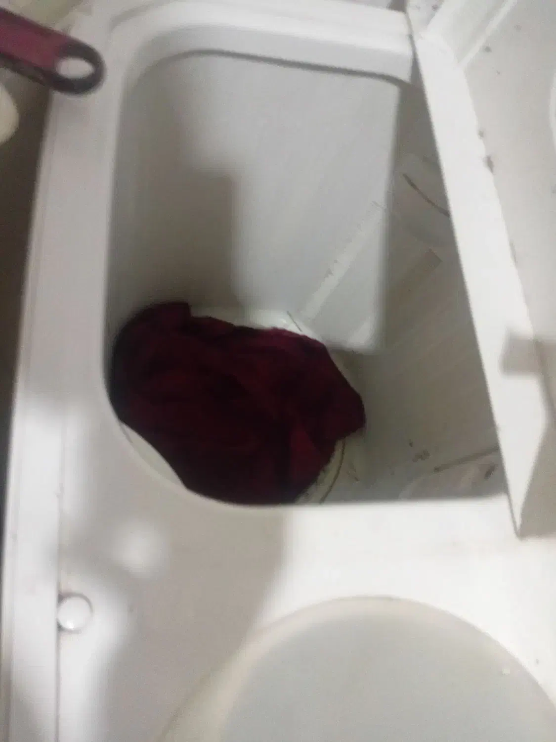 کهنه شور بزرگ|ماشین لباسشویی و خشک‌کن لباس|رشت, پیرکلاچای|دیوار