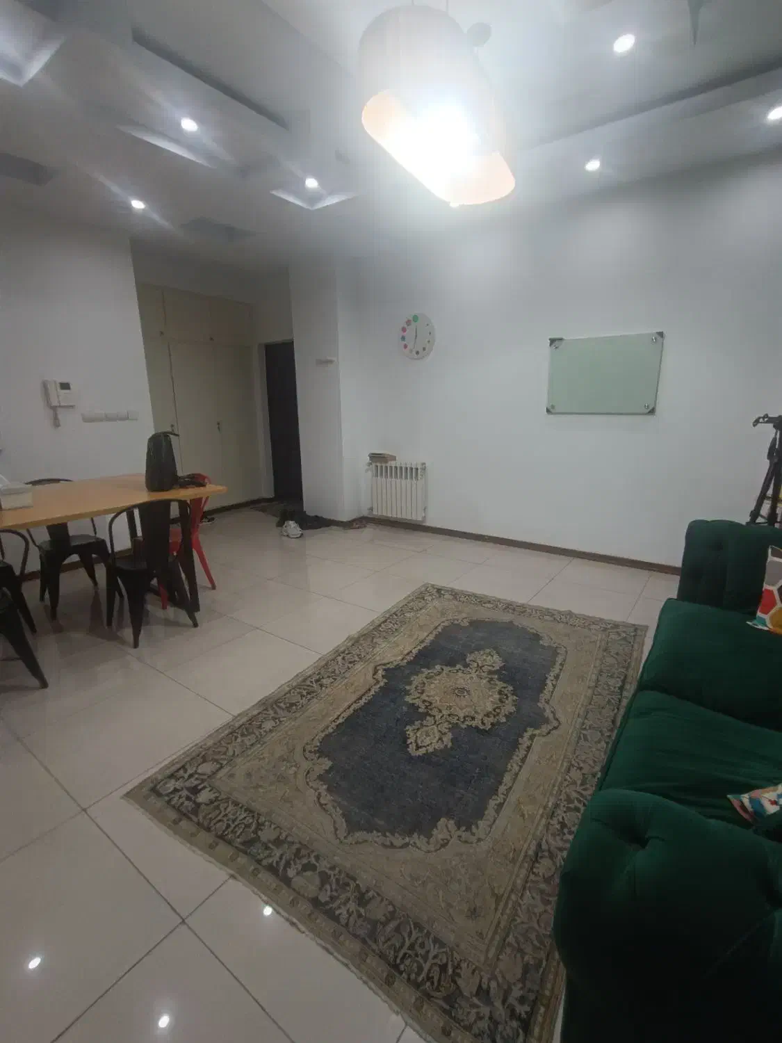 65 متر فول ، یک خوابه ، 6 ساله