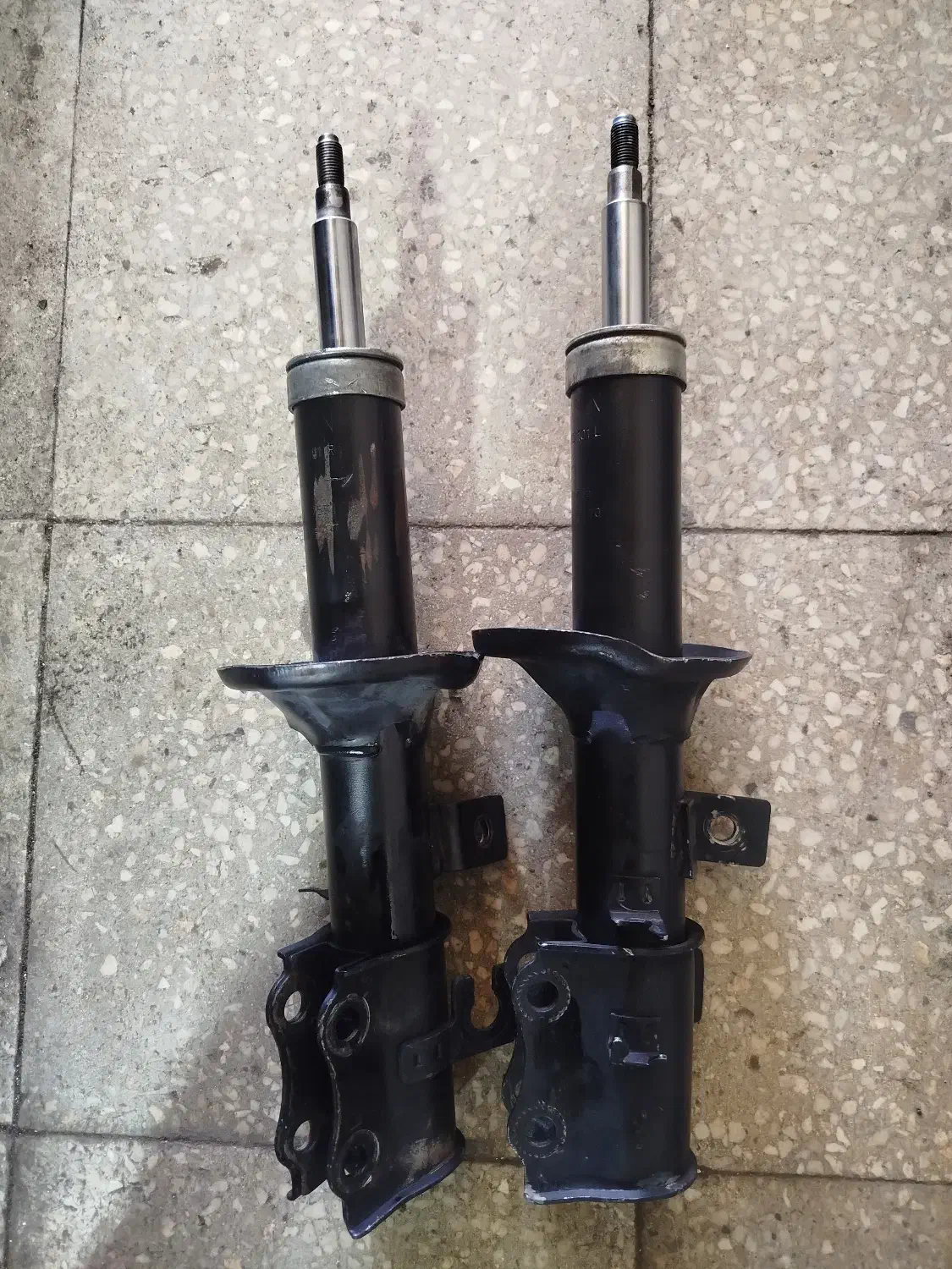 یک جفت کمک تیبا ساینا کوییک|قطعات یدکی و لوازم جانبی|کاشان, قطب راوندی|دیوار