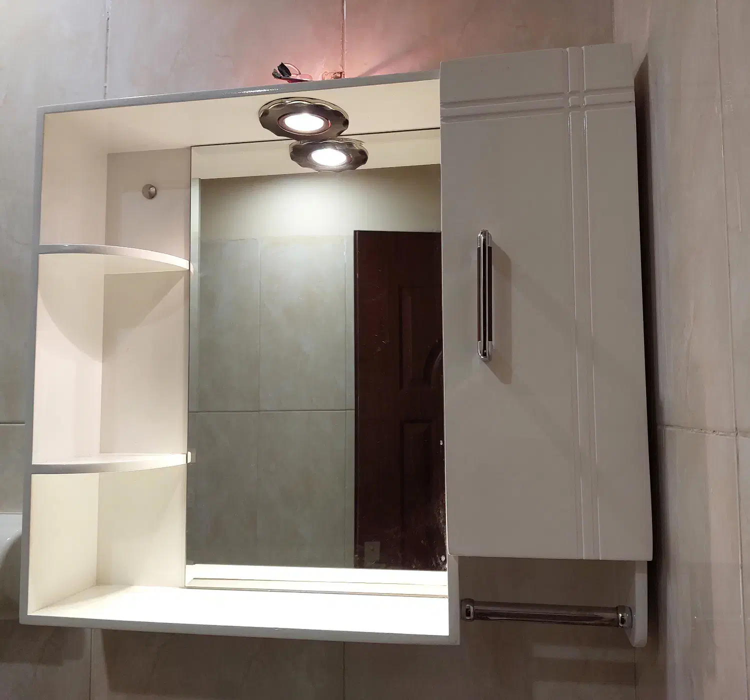 آینه ی سرویس|لوازم سرویس بهداشتی|تهران, هروی|دیوار