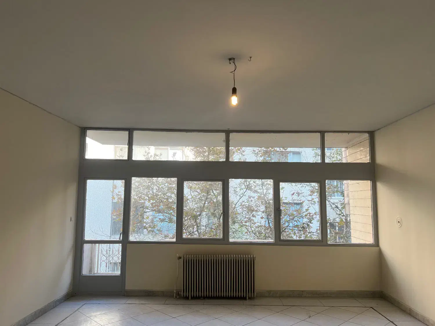 ۲۴۰ متر ۳ خوابه توانیر پارک ساعی