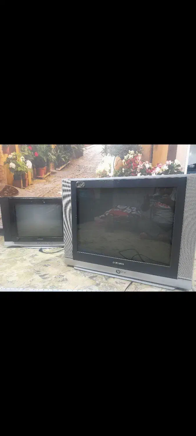 فروش زیرتلویزیون و۲عددتلویزیون|تلویزیون و پروژکتور|بندرعباس, |دیوار