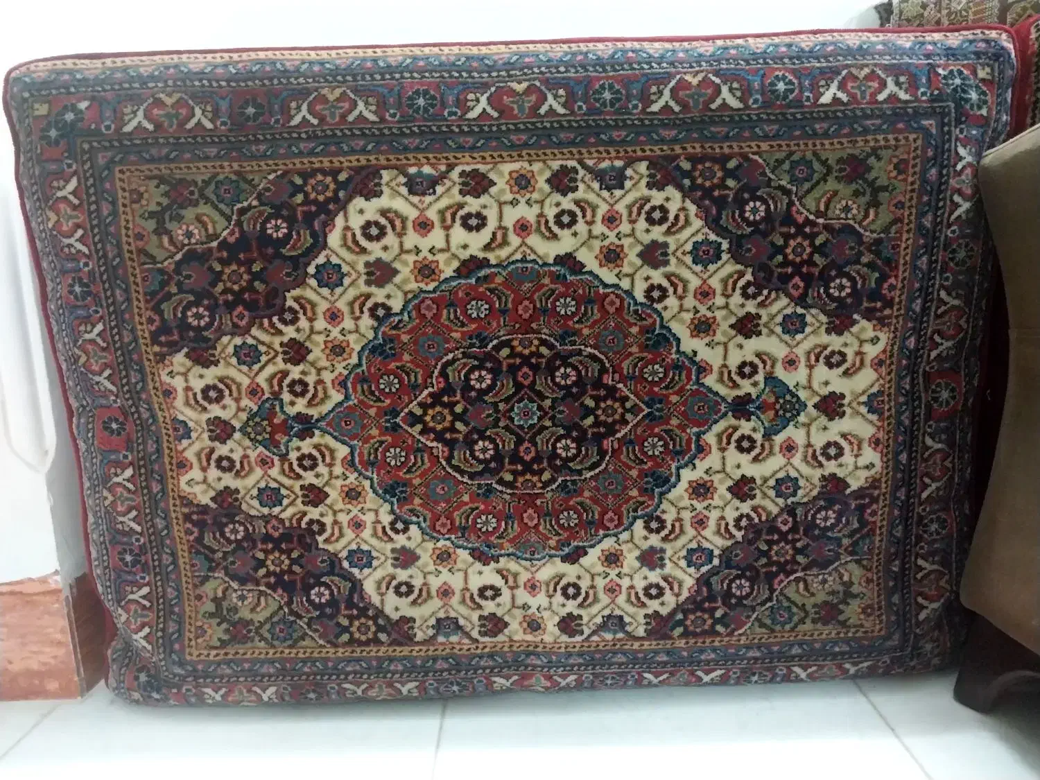 پشتی دستباف قدیمی|پشتی|قم, پردیسان|دیوار