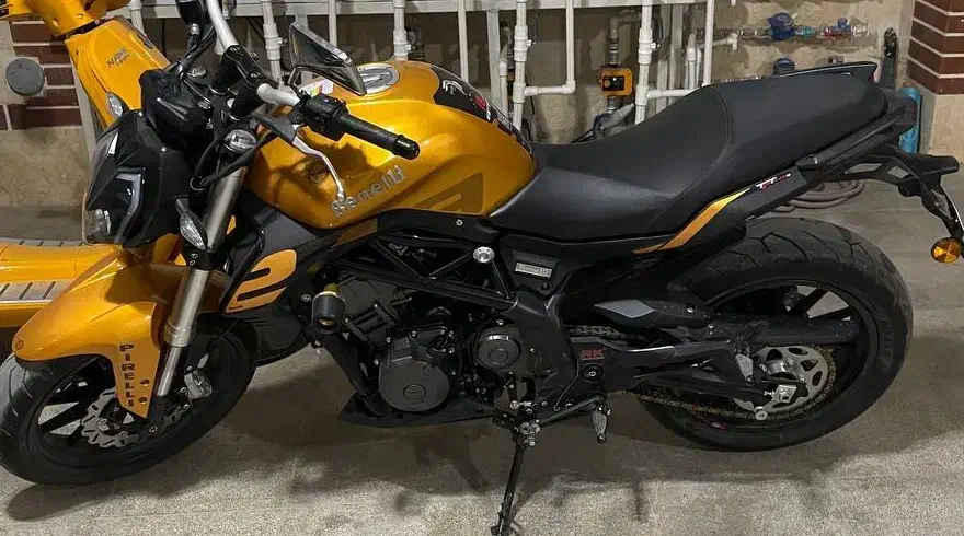 بنلی 250 طلایی کمتر از 1000 کیلومتر|موتورسیکلت|خرمآباد, |دیوار