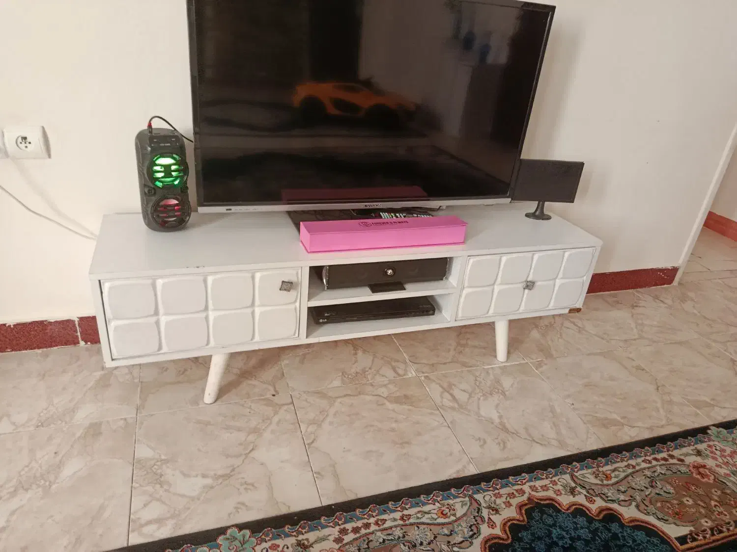 لوازم منزل|مبلمان خانگی و میز عسلی|پاکدشت, پارچین|دیوار