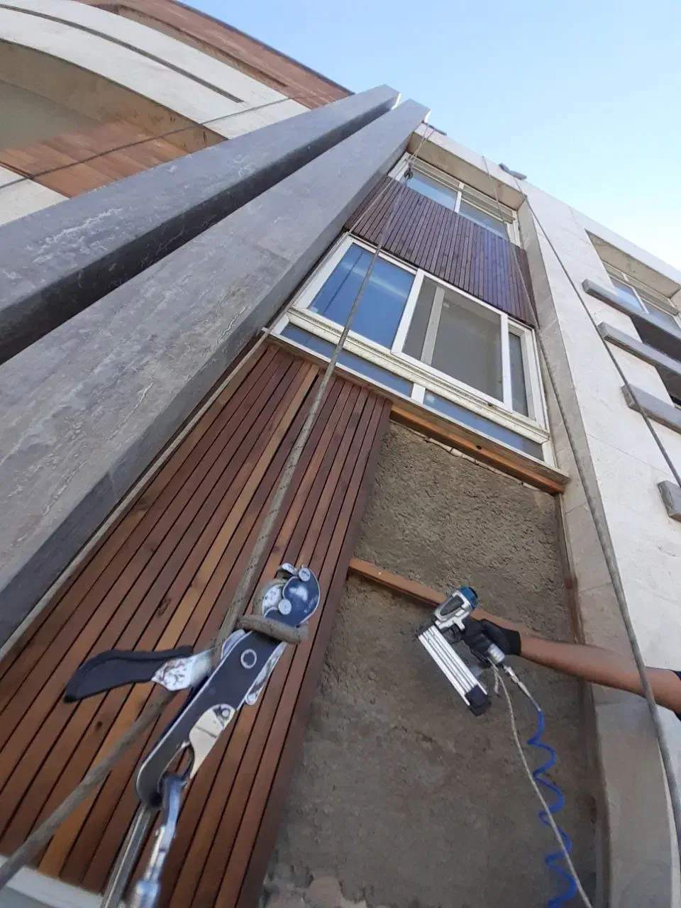 اجرای کلیه خدمات کاردر ارتفاع بدون نیاز به داربست|خدمات پیشه و مهارت|اصفهان, باغ زیار|دیوار