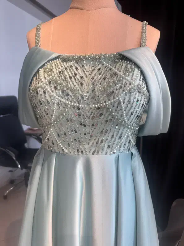 نیازمند کارگاه مزدی لباس مجلسی|استخدام صنعتی، فنی، مهندسی|تهران, میدان ولیعصر|دیوار