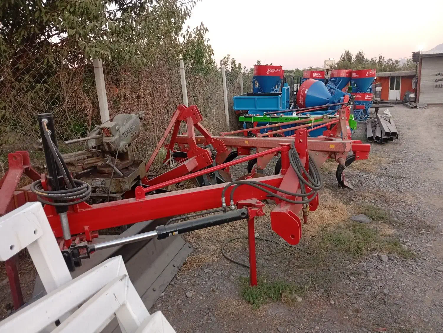 گاو اهن بیل صاف کن|ماشین‌آلات صنعتی|بیلوار, |دیوار