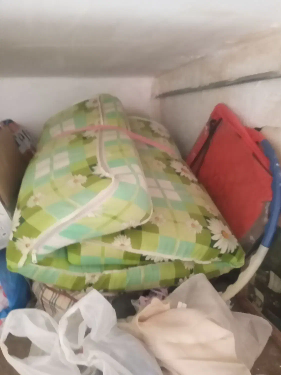 تشک نوجوان|تشک تختخواب|بروجرد, |دیوار