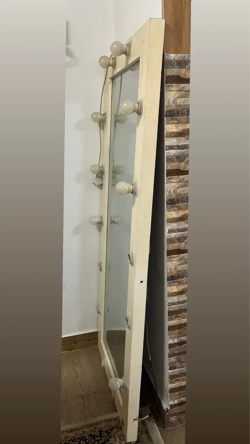 اینه سالم|آینه|رشت, بوسار|دیوار