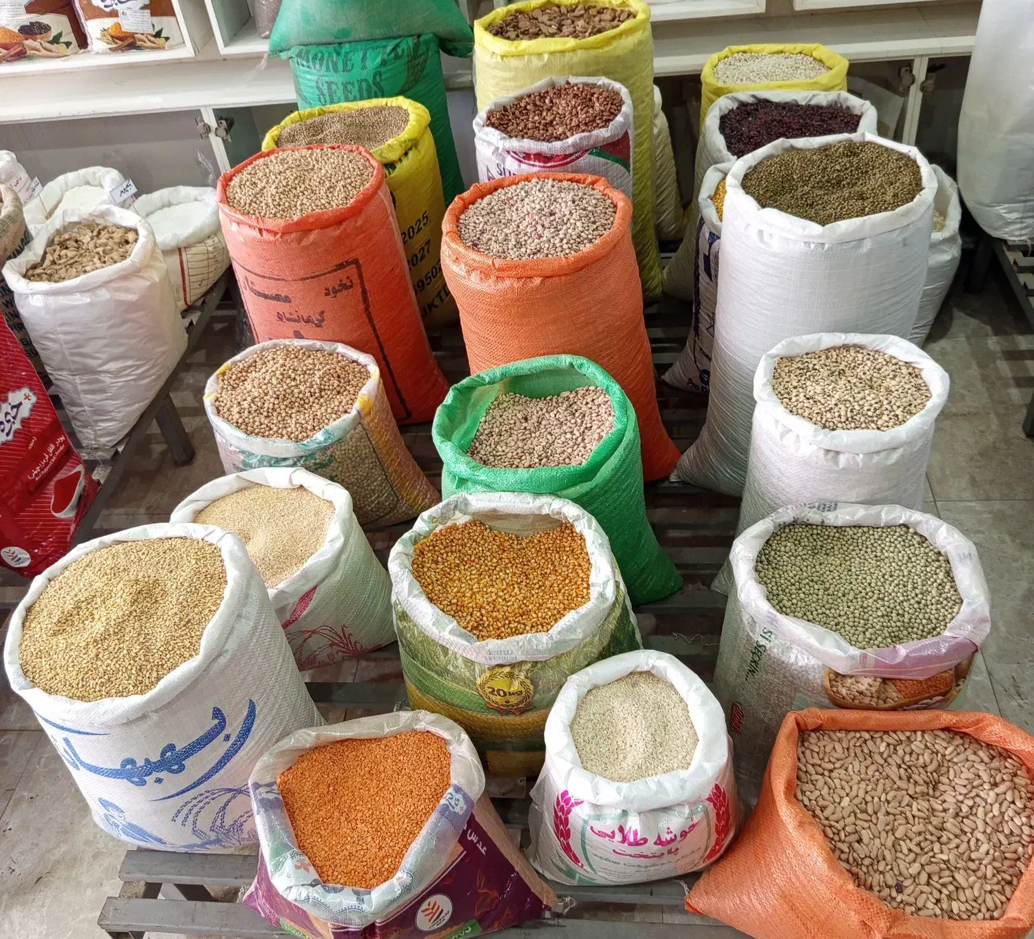 «پخش‌خلیفی(تاراز)فروش‌انواع‌حبوبات‌و‌نوشیدنی‌‌»|عمده‌فروشی|باوی, |دیوار