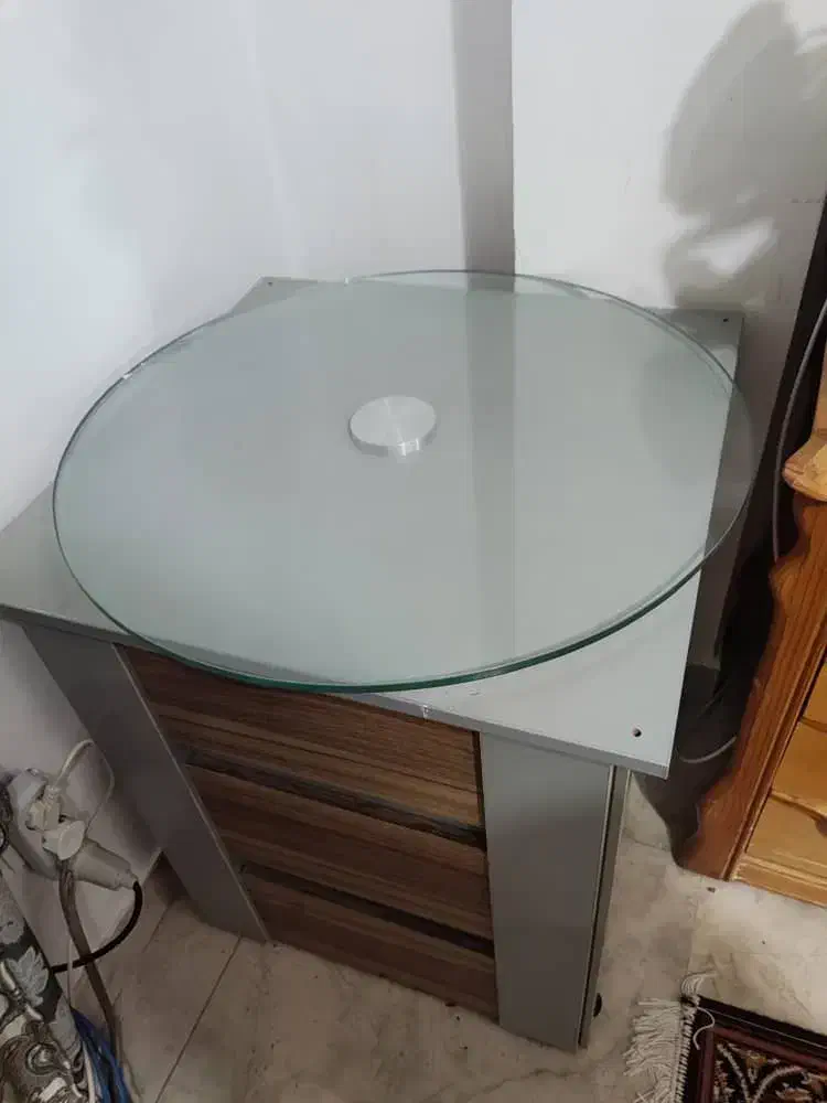 میز چرخشی|میز و صندلی غذاخوری|کیش, |دیوار