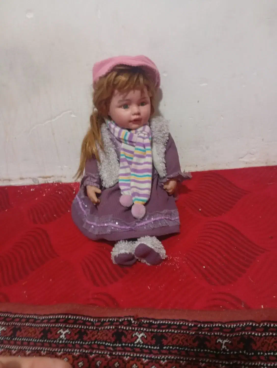 عروسک|اسباببازی بچه|گنبد کاووس, |دیوار