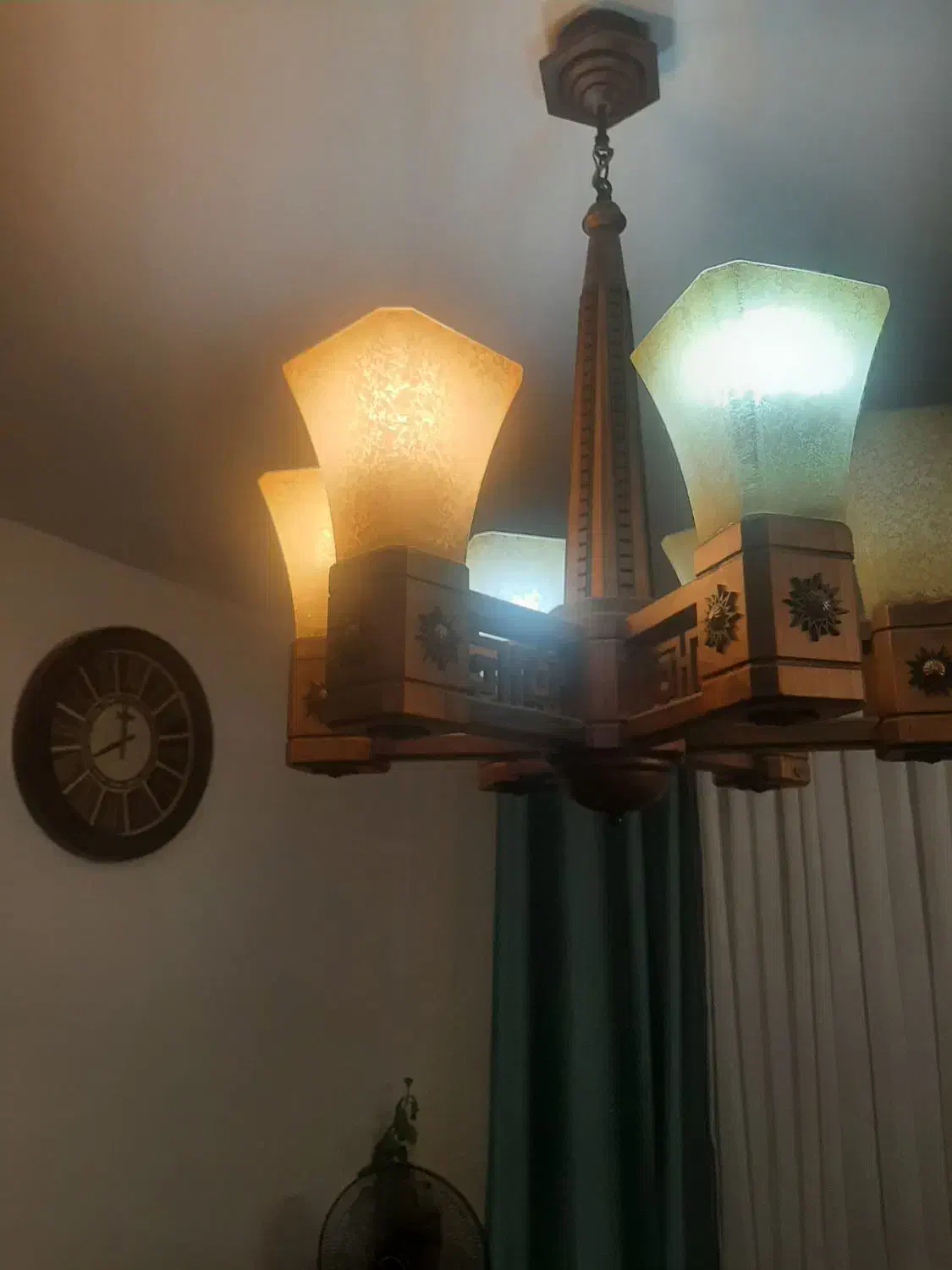 لوستر۶شعله چوبی بسیارشکیل وزیبا|لوستر و چراغ آویز|تهران, شمیراننو|دیوار