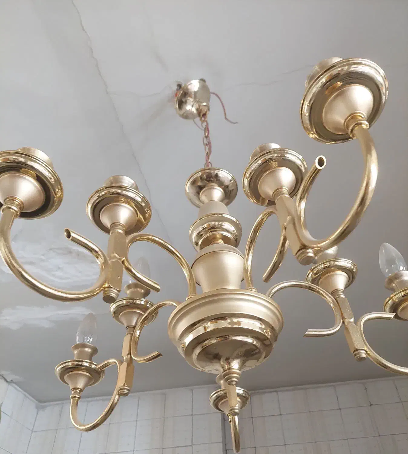 لوستر|لوستر و چراغ آویز|اصفهان, سروستان|دیوار