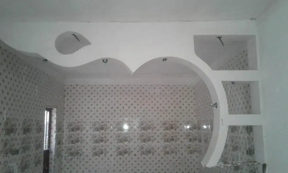 سفیدکاری وگچبری و لکه گیری ساختمان|خدمات پیشه و مهارت|شوشتر, |دیوار