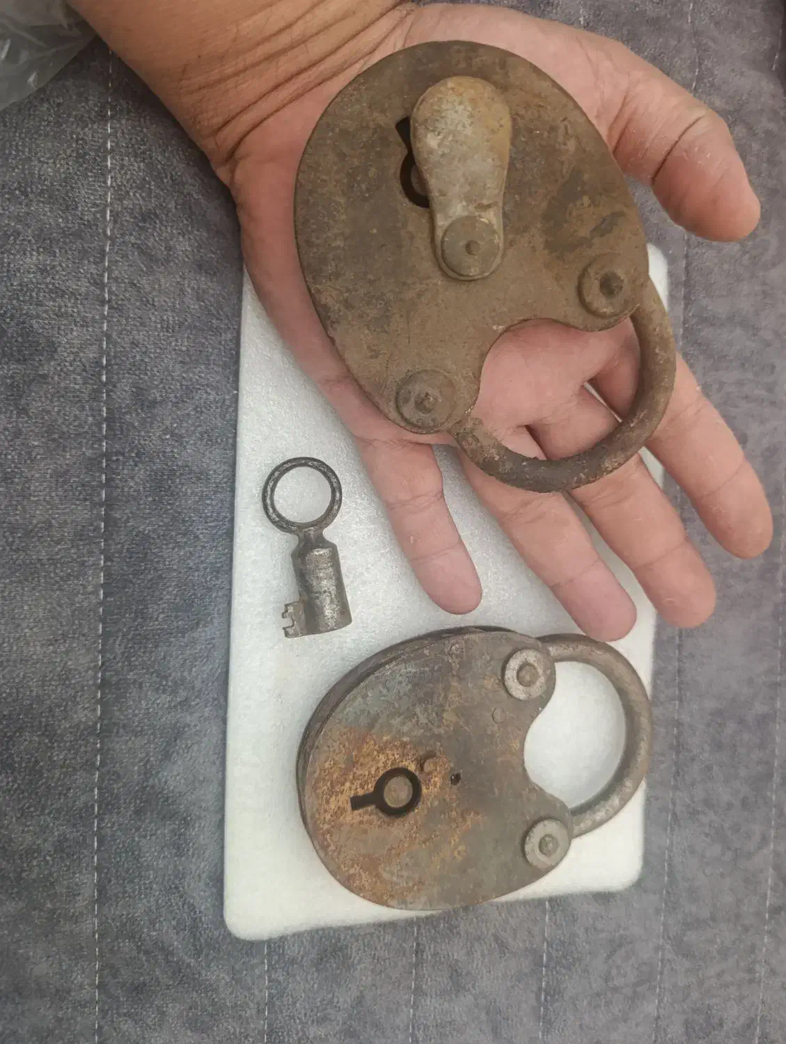 عتیقه چند قلم وسایل قدیمی|کلکسیون اشیاء عتیقه|تهران, حشمتیه|دیوار