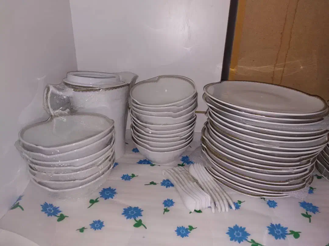 چینی ۱۸ پارچه|ظروف سرو و پذیرایی|محمدشهر, شهرک پیام (مهرالبرز)|دیوار