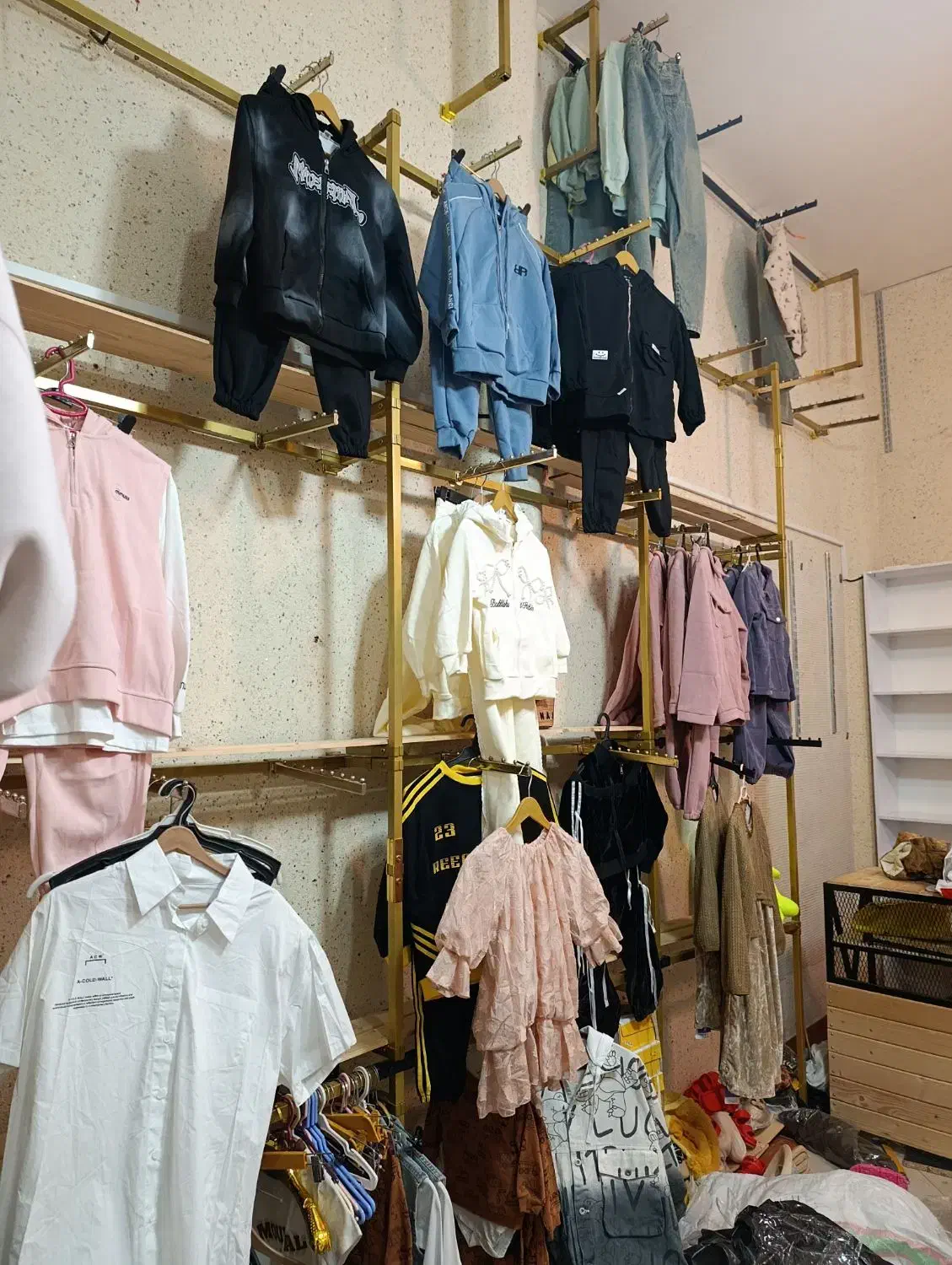 فروش ویترین مغازه لباس|فروشگاه و مغازه|اردبیل, |دیوار