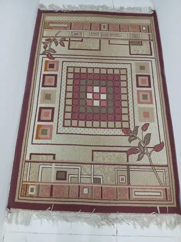 گلیم ۱در۱و۳۰|گلیم، جاجیم، گبه|مشهد, طبرسی شمالی|دیوار