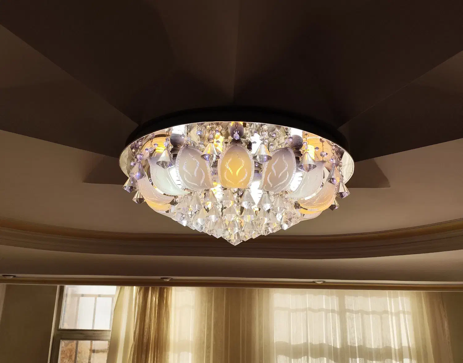 لوستر سقفی کریستالی کنترلی|لوستر و چراغ آویز|کرج, فاز ۳ گوهردشت|دیوار