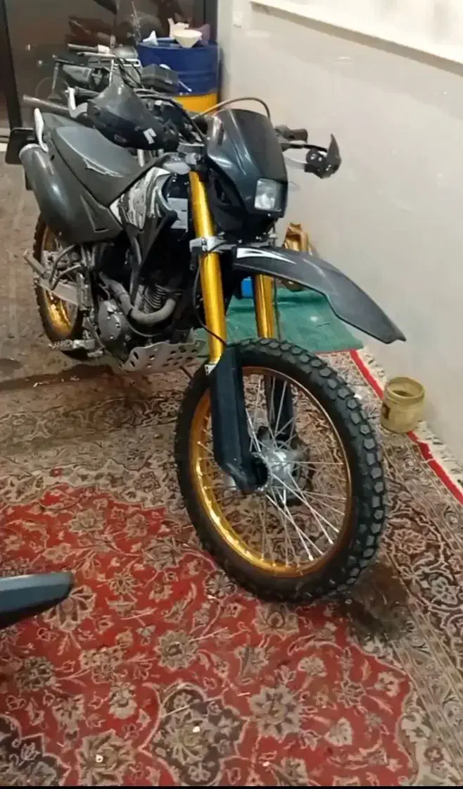 روان انژکتور ۹۷ لاکاغذی|موتورسیکلت|چمستان, |دیوار