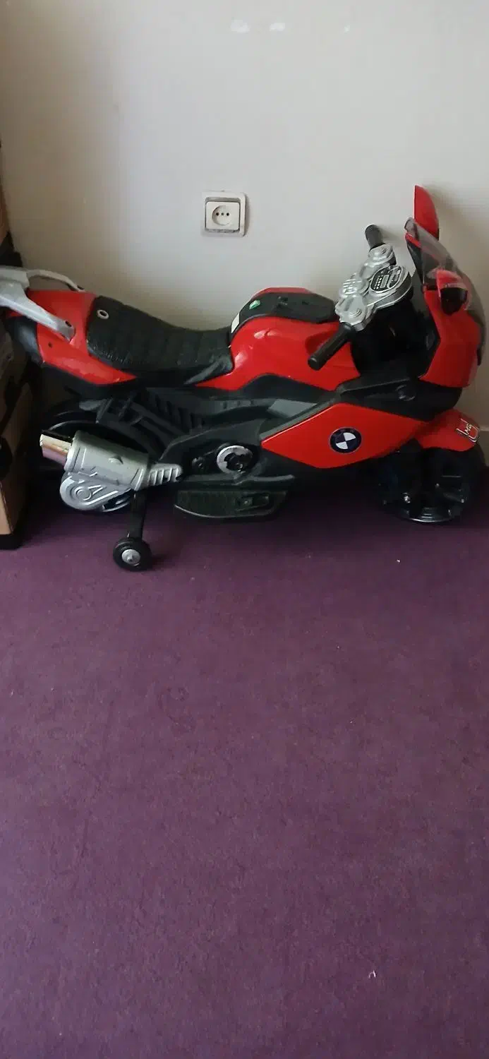 موتور شارژی بی ام و ۵سال خواب بوده باطری میخاد|اسباب‌بازی بچه|فردیس, طالقانی|دیوار