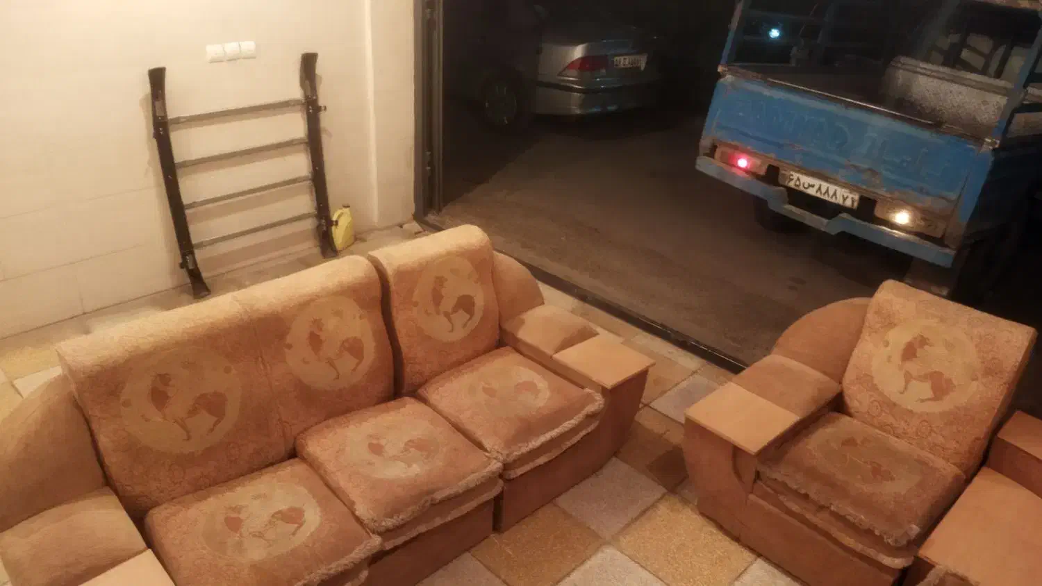 مبل راحتی خانگی|مبلمان خانگی و میز عسلی|شهرکرد, |دیوار