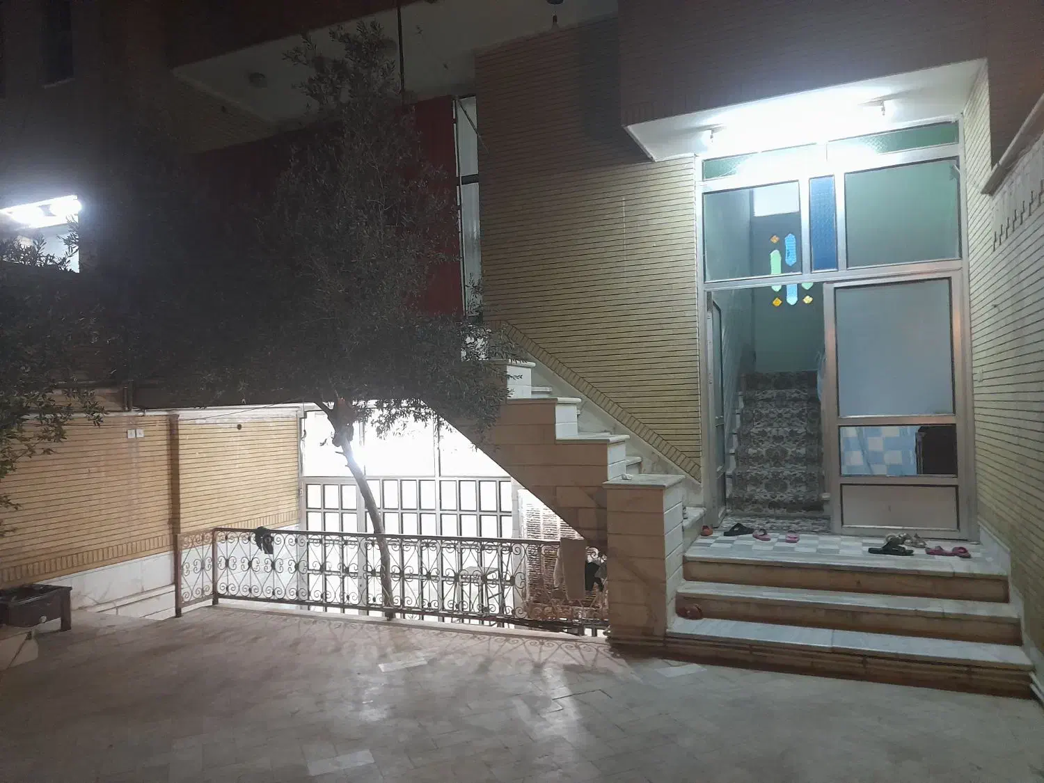 ۱۸۱ متر ویلائی دو طبقه|فروش خانه و ویلا|قم, جهان بینی|دیوار