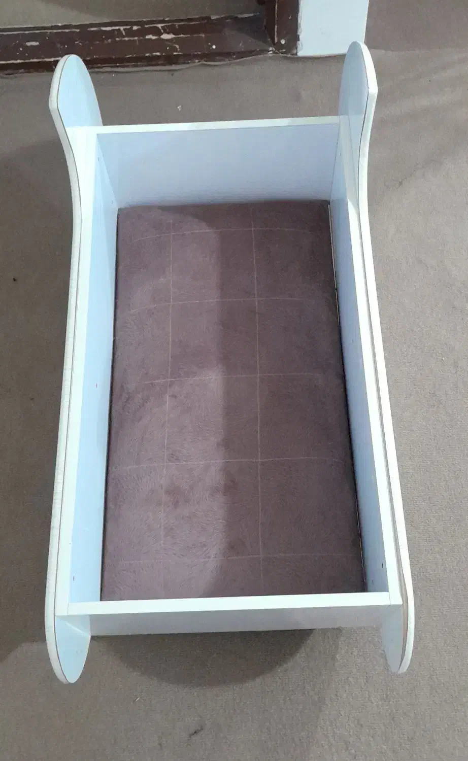 گهواره|تخت و صندلی بچه|خوی, |دیوار