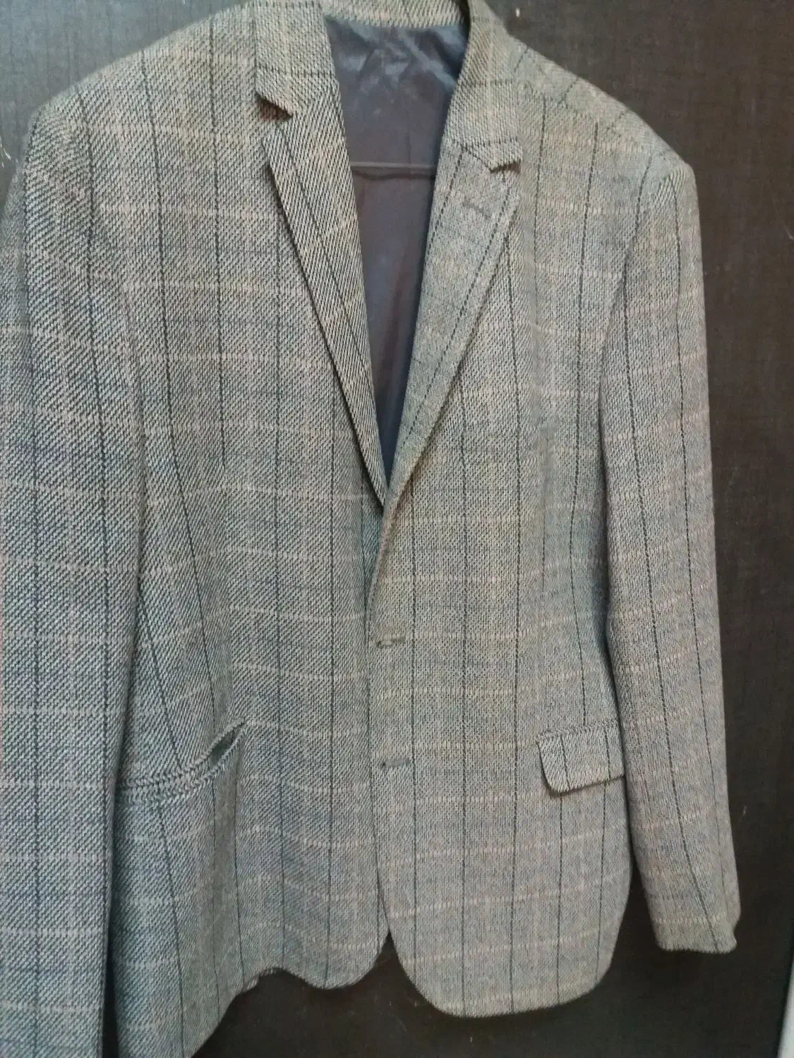 کت تک ترک|لباس|رباط‌کریم, مسکن مهر آبشناسان|دیوار