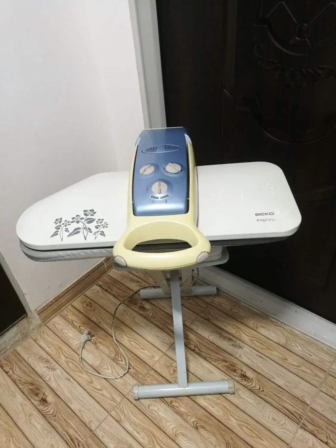 اتوبخارپرس درحد رباط کریم نصیرشهر|اتو و لوازم اتو|رباط‌کریم, نصیرشهر|دیوار