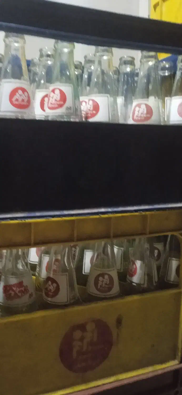 شیشه‌ی‌نوشابه|خوردنی و آشامیدنی|ممقان, |دیوار