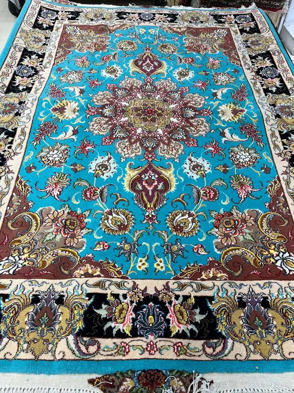 فرش 3متری دستباف طرح تبریز علیا گل ابریشم شرایطی|فرش|کرج, عظیمیه|دیوار