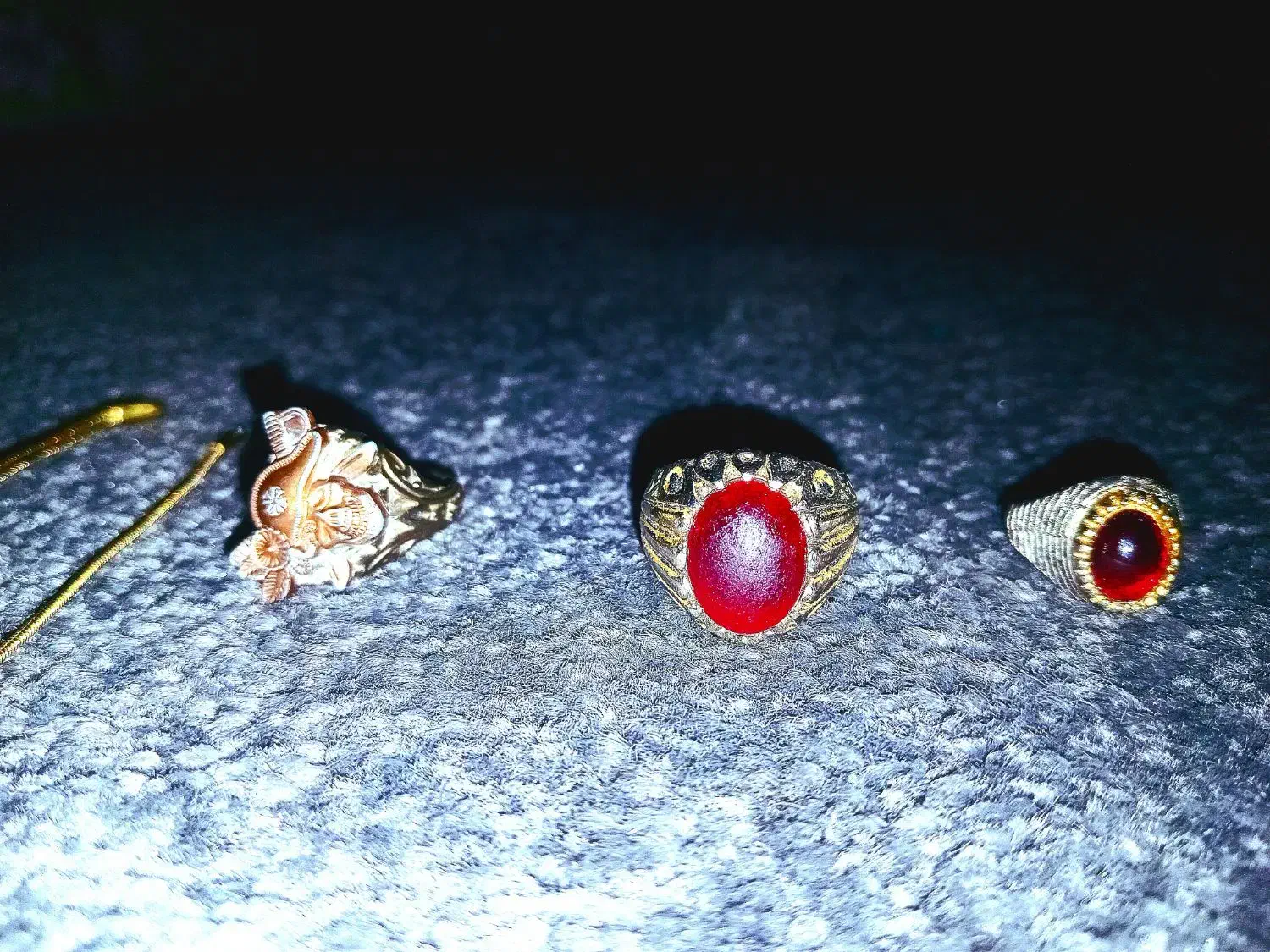 انگشتر .ساعت .گردنبند .زنجیر.و دسکش بازی|ساعت|یاسوج, |دیوار