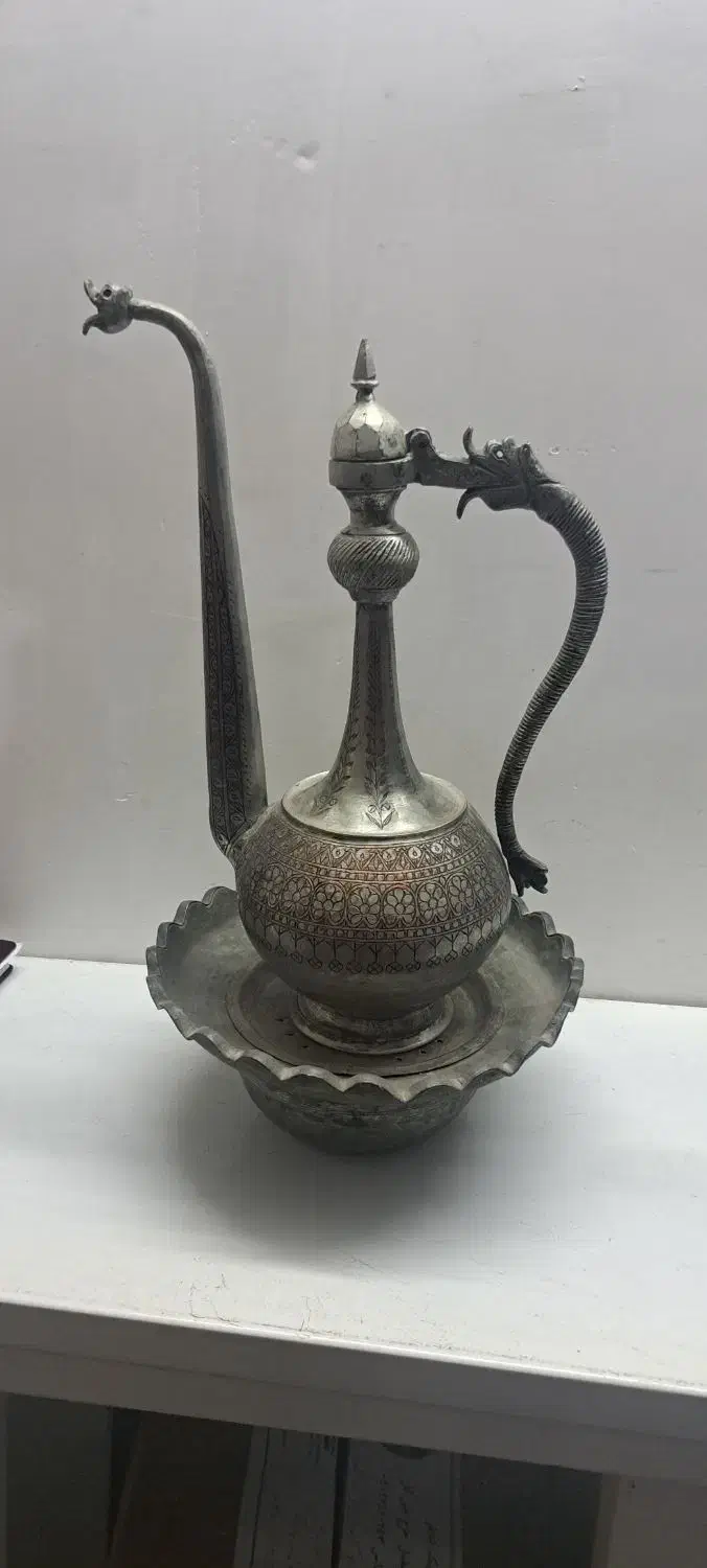 آفتابه لگن مسی|کلکسیون اشیاء عتیقه|کوهسار (البرز), |دیوار