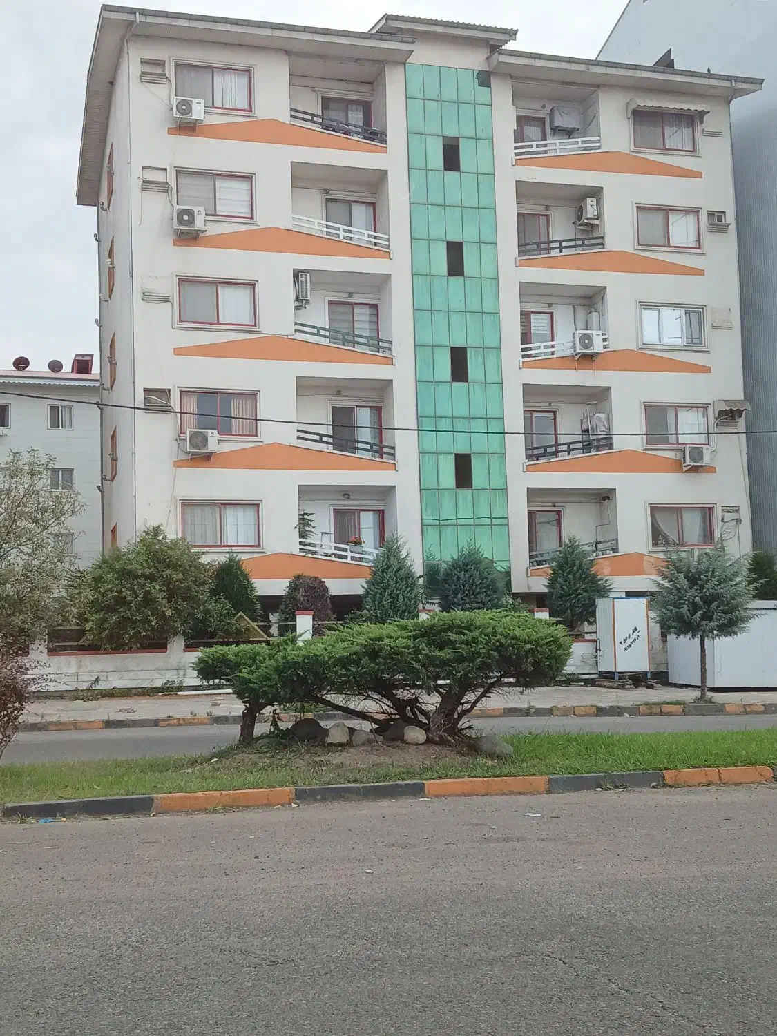 مجتمع نگین میدان هدایت. ضلع غربی بلوار دانشگاه|اجارهٔ آپارتمان|لاهیجان, یوسف آباد|دیوار