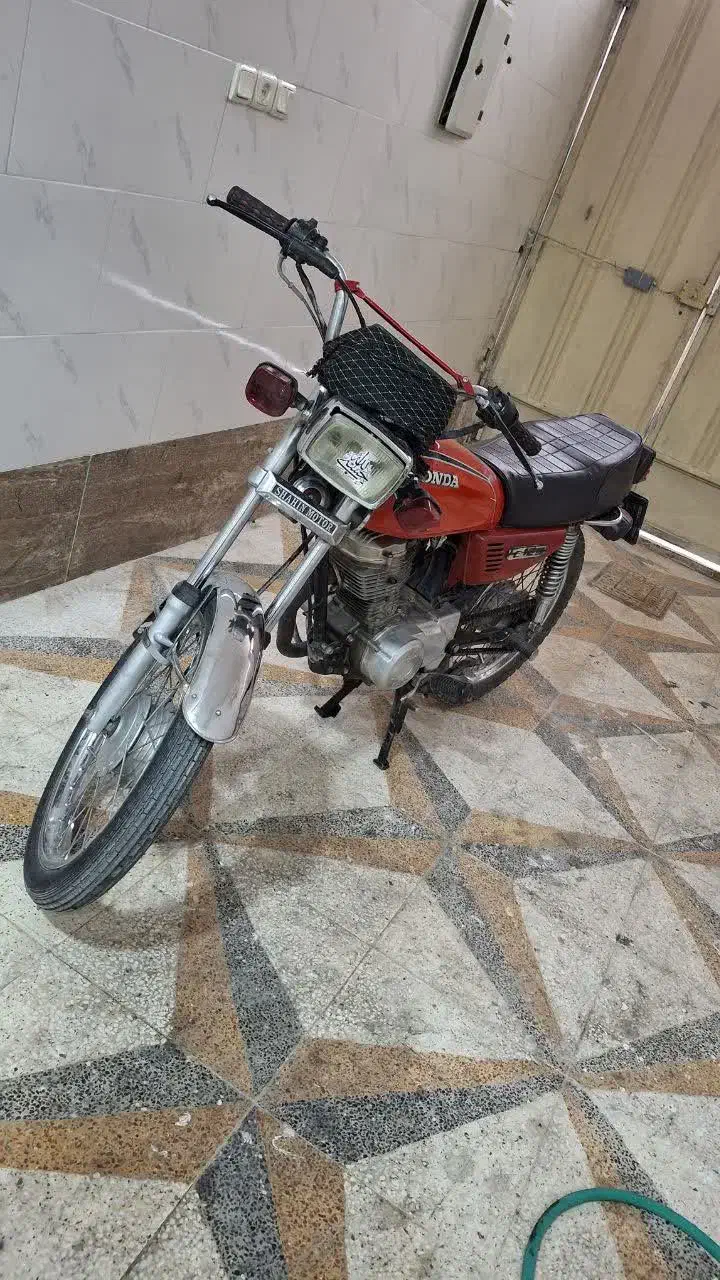 هوندا ۱۲۵|موتورسیکلت|حبیب آباد, |دیوار