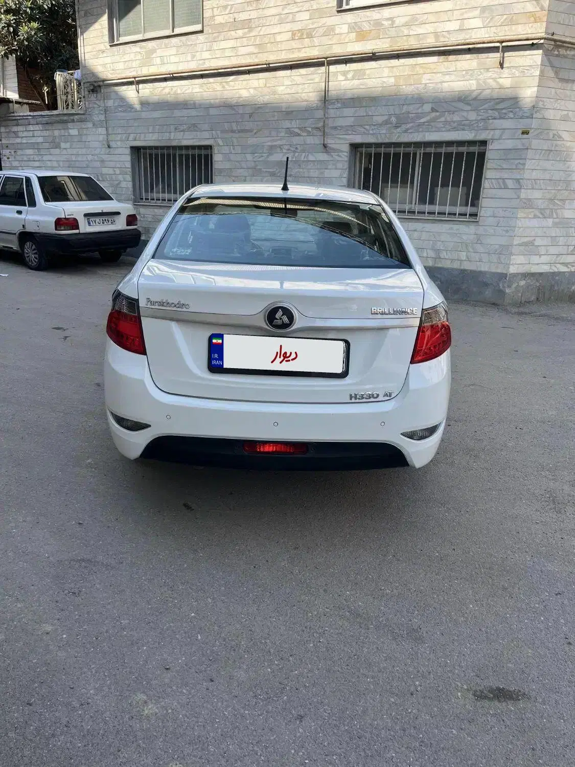برلیانس۳۳۰ مدل۹۶|خودرو سواری و وانت|رشت, پسیخان|دیوار
