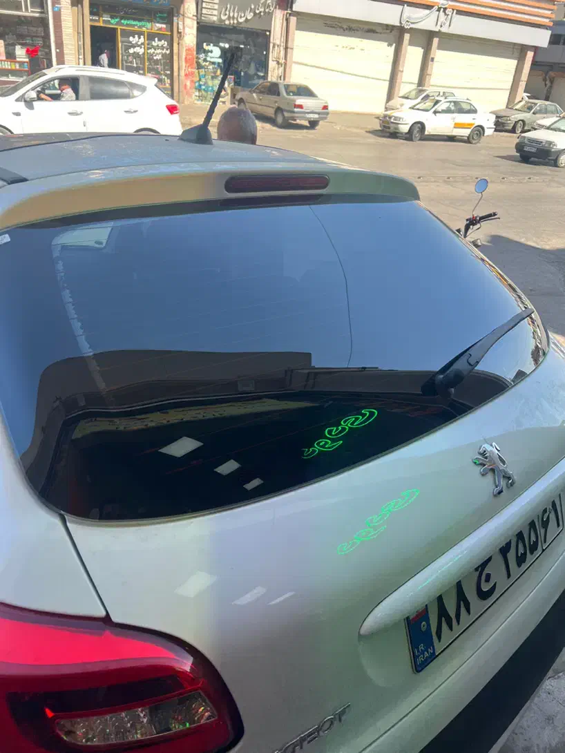 نصب شیشه دودی زیر قیمت (اقتصادی)|خدمات موتور و ماشین|همدان, |دیوار